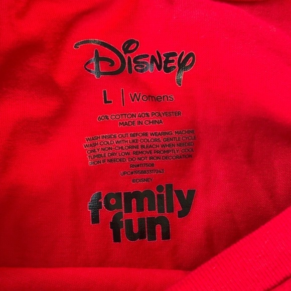 NEW! Disney's Minnie Mouse Women's Holiday Graphic Tee by Family Fun™ - Small - Picture 4 of 6